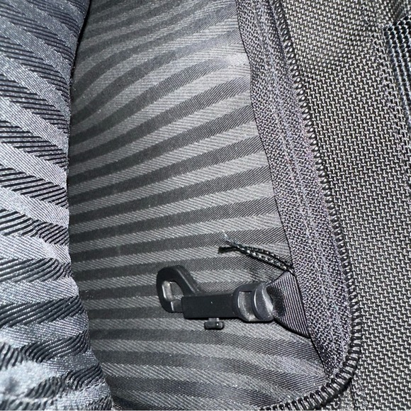 Tumi Alpha 26141D4 Black Expandable Laptop Briefcase Bag EUC - Picture 5 of 16